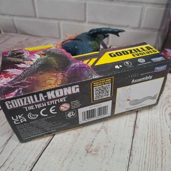 Monsterverse Godzilla Evolved x Kong With Beast Glove The New Empire NIB - Picture 5 of 10